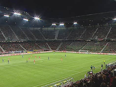 Vollbesetztes Stadion EM-Spiel 2008