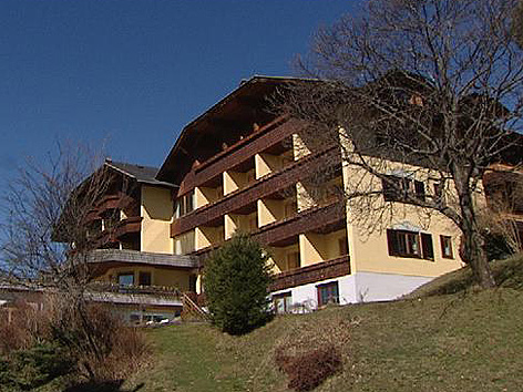 Hotal Alpenrose, Wutbürger gegen Handymast in Obermillstatt