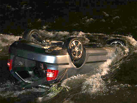 Unfall Lavant Auto Fluss gelandet