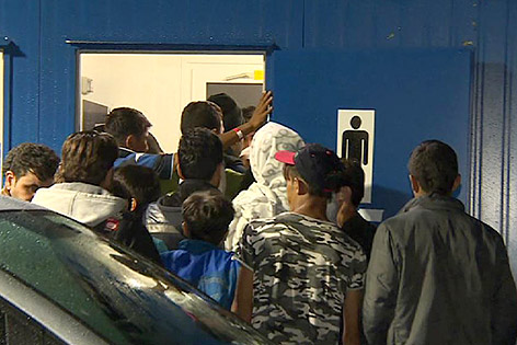 Flüchtlinge 600 Villach Notquartiere Ankunft