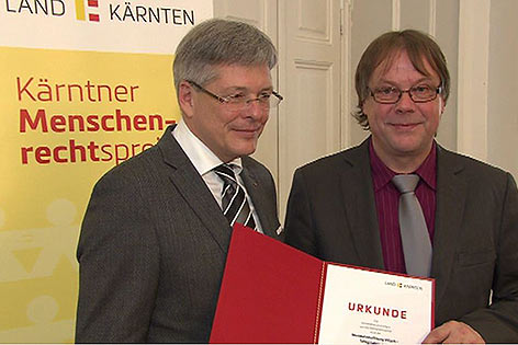 Verleihung Menschenrechtspreis 2015 Initiative Westbahnhof Villach Marjan Kaz