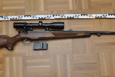 Schuss Projektil Waffe gereinigt Klagenfurt Kleiderschrank