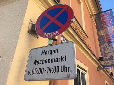 Morgen Wochenmarkt Verkehrsschilder Klagenfurt Parkverbot