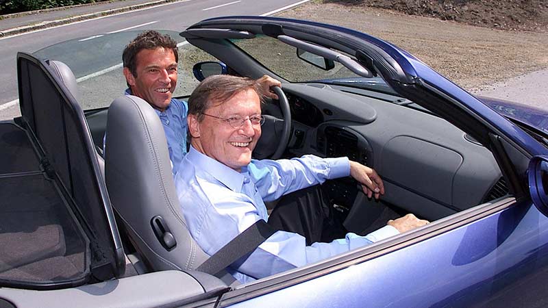 Haider Schüssel im Porsche 2000