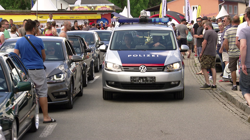 GTI Treffen Autos Besucher Polizei