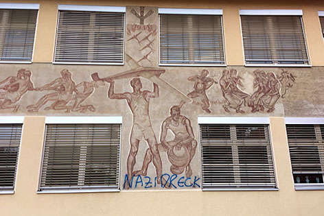 Fresko Kurt Weiss Weiß St kanzian Volksschule Vandale Nazi